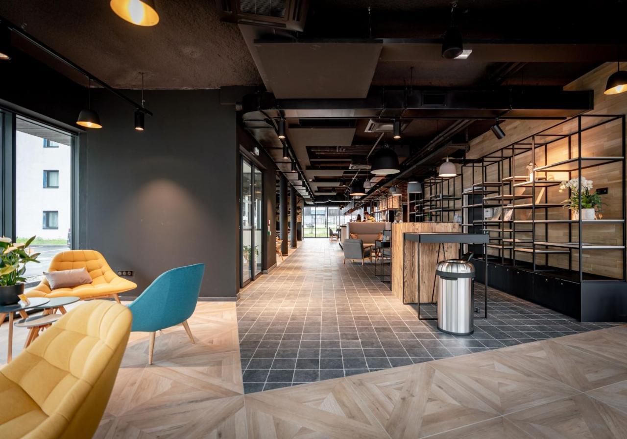Ibis Styles Valenciennes Petite Foret Ngoại thất bức ảnh