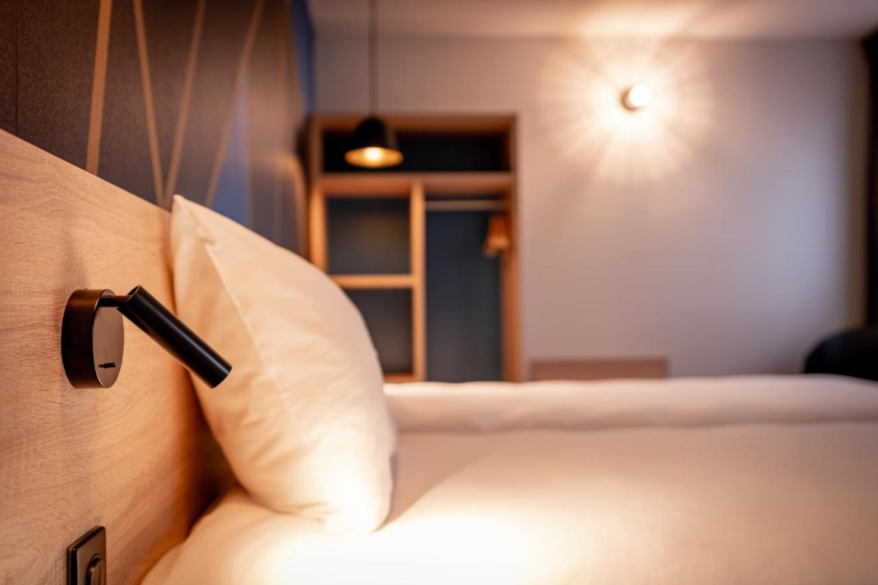 Ibis Styles Valenciennes Petite Foret Ngoại thất bức ảnh